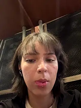 Adry Bach  online show from 10.05.25