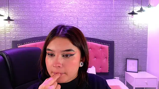 Natalie loffreda online show from 09.24.25