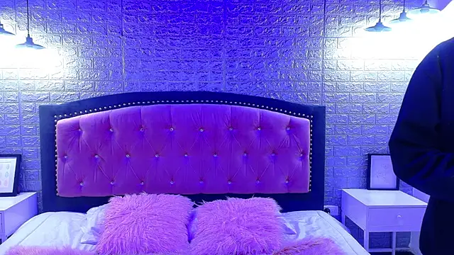 Natalie loffreda online show from 10.08.25