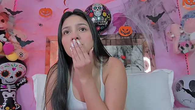 Emmy Rivas online show from 10.27.25