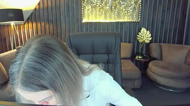 Anna Snows online show from 03.28.26