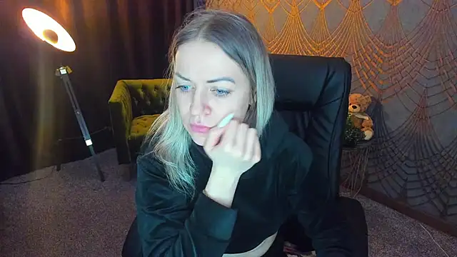 Anna Snows online show from 04.06.26