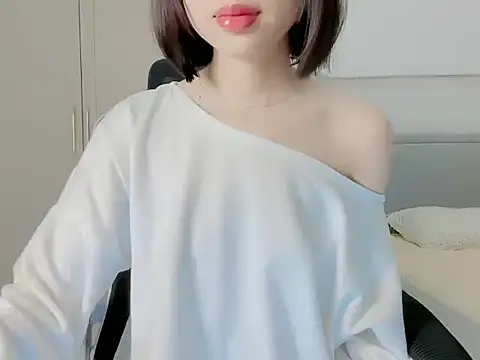 ggLovee online show from 11.23.25