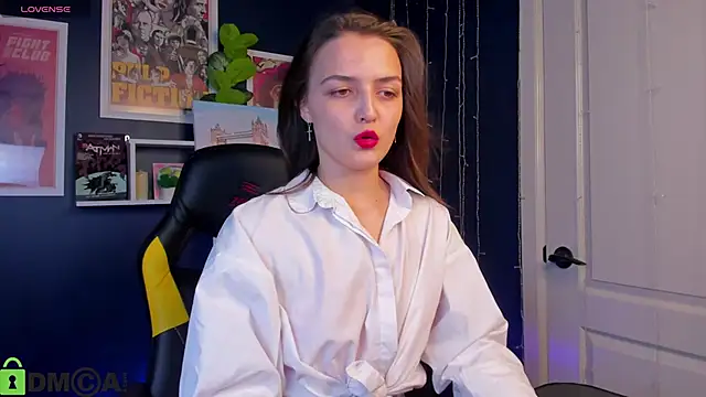 Snapshot of Ann_Perry chatting on 10.11.25 Ann Perry online show from 10.11.25