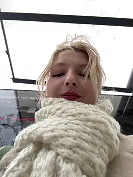 Snapshot of EveLittleSinner chatting on 10.23.25 EveLittleSinner online show from 10.23.25