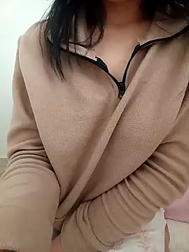 Snapshot of dumla chatting on 10.31.25 dumla online show from 10.31.25