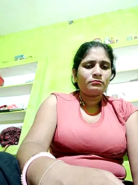 Hot-piuy online show from 09.18.25