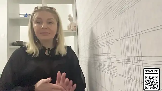 Blondie xoxoxo online show from 11.06.25