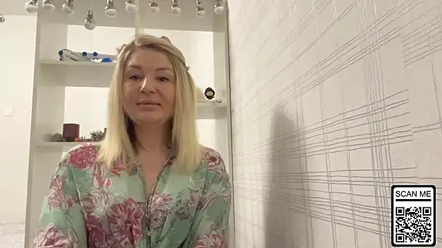 Blondie xoxoxo online show from 12.14.25