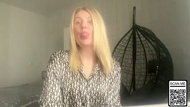 Blondie xoxoxo online show from 04.18.26