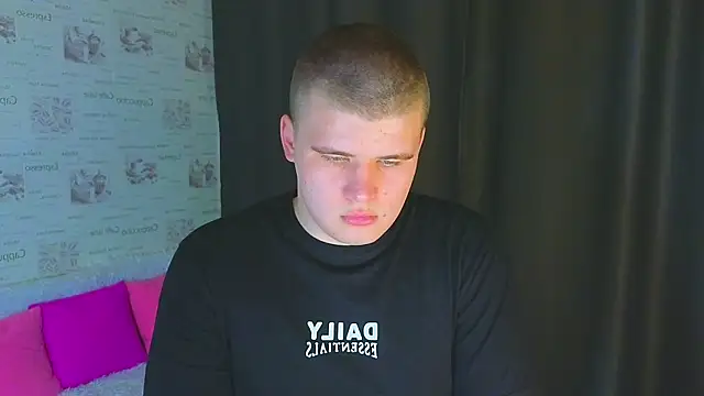 kittenmurr online show from 09.23.25