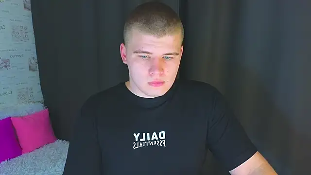 kittenmurr online show from 10.07.25