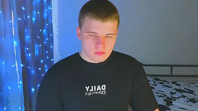 kittenmurr online show from 11.25.25