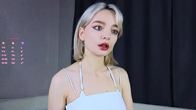 ShizukaBlanche online show from 10.22.25