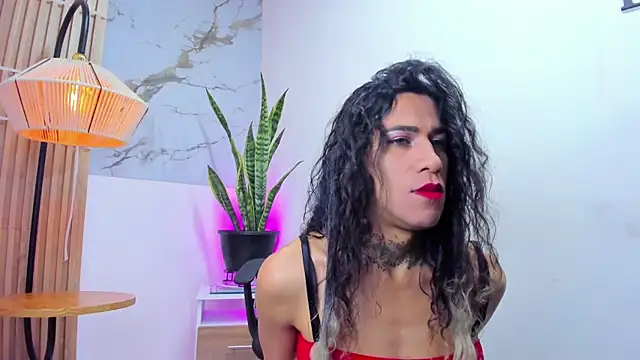 Oriana-Luxty online show from 10.18.25