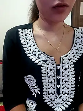 Snapshot of Cutie_Shruti chatting on 09.28.25 Cutie Shruti online show from 09.28.25