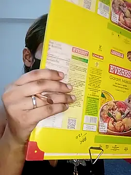 Snapshot of Cutie_Shruti chatting on 09.30.25 Cutie Shruti online show from 09.30.25