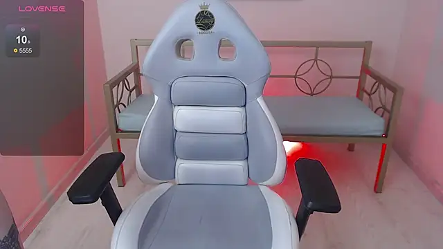 Dacota Grace online show from 09.12.25