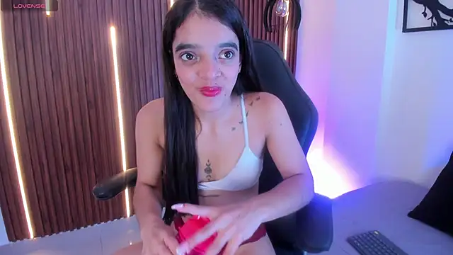 Sophia Blazee online show from 10.01.25