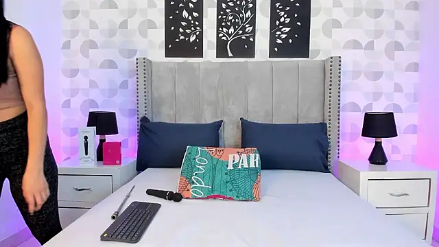 natasha moreno online show from 03.26.26