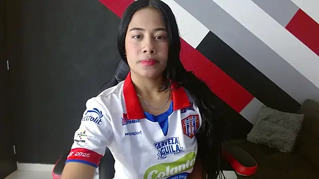 Snapshot of NatiHoran chatting on 10.25.25 NatiHoran online show from 10.25.25