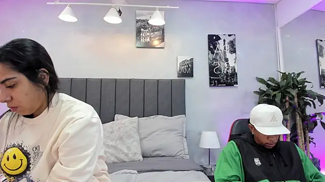 violet and myers online show from 11.08.25