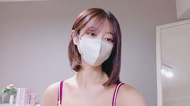 Yuna-ch online show from 10.05.25