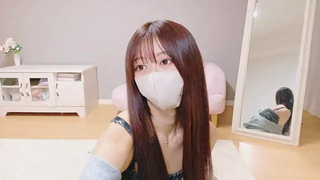 Yuna-ch online show from 10.21.25