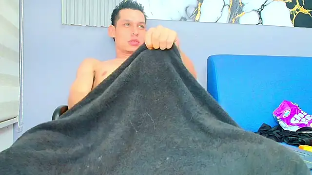 MARCUS SMITHH1 online show from 10.25.25