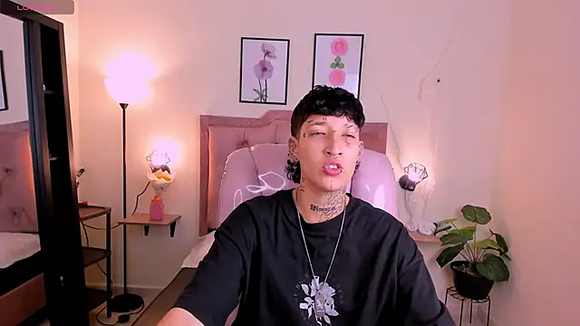 Luci Rose online show from 10.05.25