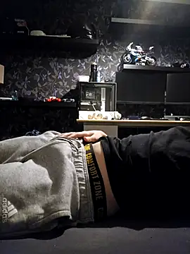 Trekkerboi online show from 11.03.25