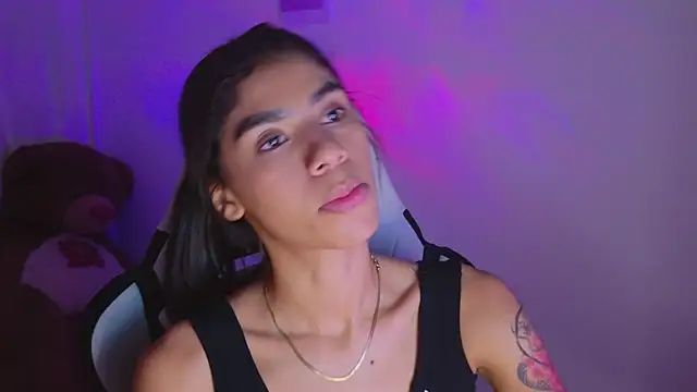 BrunetteAdams001 online show from 02.11.26