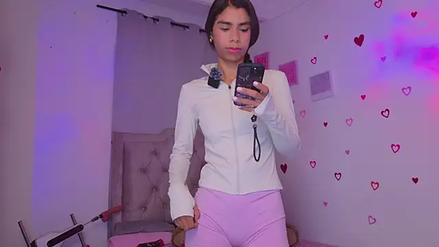 BrunetteAdams001 online show from 03.25.26