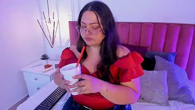 Tessa Sinclaire online show from 10.06.25