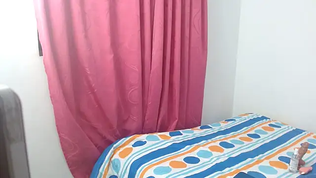 Snapshot of lolascarlett chatting on 09.26.25 lolascarlett online show from 09.26.25