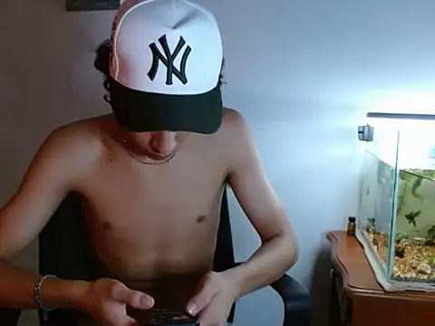 Xtremeplay 18 online show from 09.26.25