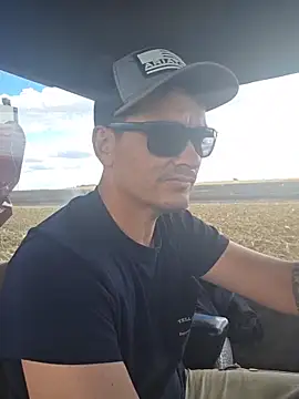 twistafatpipe online show from 10.21.25