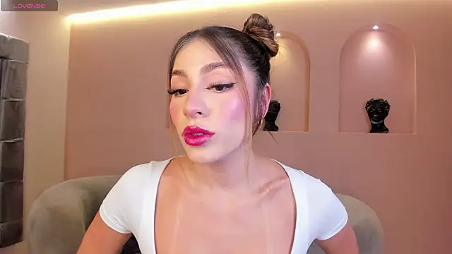 MaddisonTaylor1 online show from 09.30.25