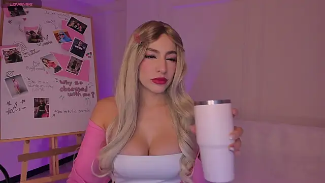 MaddisonTaylor1 online show from 10.31.25