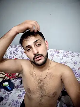 Snapshot of Muratcan33 chatting on 10.17.25 Muratcan33 online show from 10.17.25