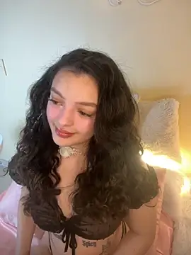 AriaHeavenss online show from 09.19.25