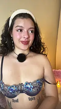 AriaHeavenss online show from 11.04.25