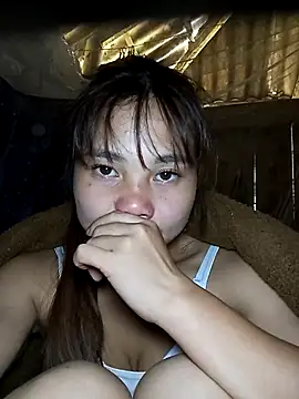 Snapshot of EllyBaby20 chatting on 09.28.25 EllyBaby20 online show from 09.28.25