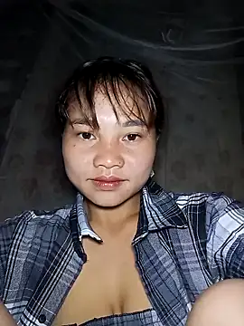 Snapshot of EllyBaby20 chatting on 10.02.25 EllyBaby20 online show from 10.02.25