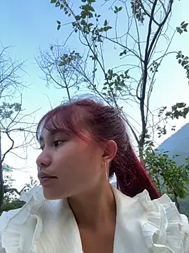 Snapshot of EllyBaby20 chatting on 10.12.25 EllyBaby20 online show from 10.12.25