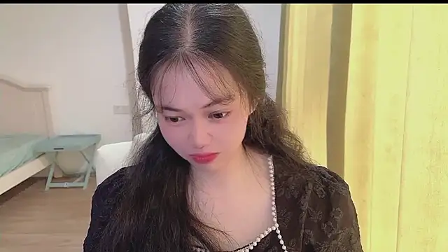 Snapshot of zora-168 chatting on 10.04.25 zora-168 online show from 10.04.25