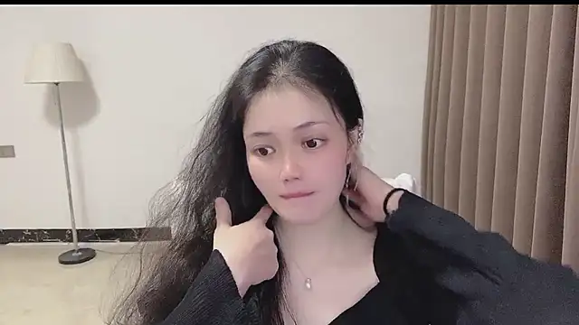 Snapshot of zora-168 chatting on 10.24.25 zora-168 online show from 10.24.25