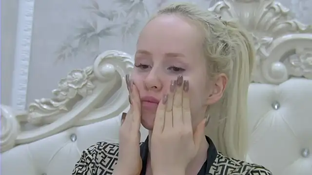 EllieFrosty  online show from 03.05.26