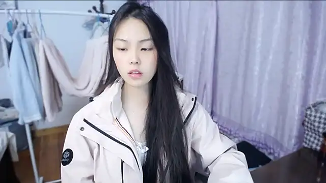 yao-yao  online show from 11.23.25