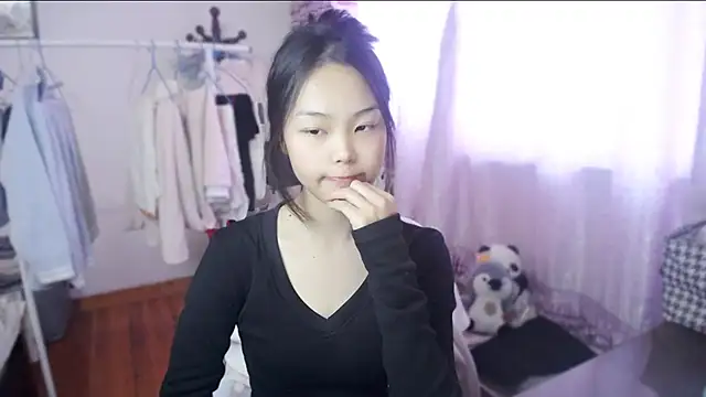 yao-yao  online show from 11.25.25